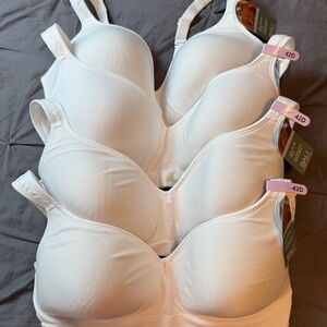NWT Lot Of 4 BALI Cool Comfort White Bras 42D  Wide No Slip Straps Seamless